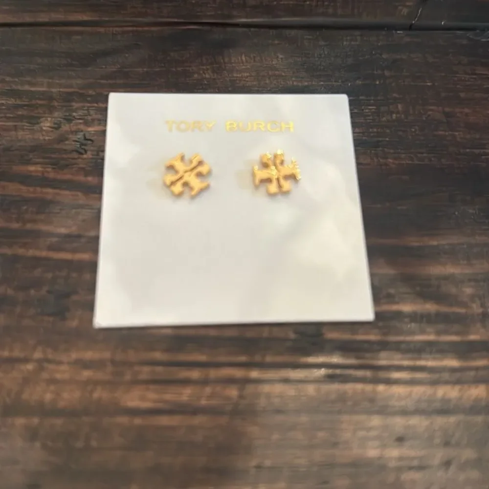 Tory Burch Kira Stud Earrings in gold